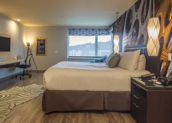Hotel Indigo Pittsburgh East Liberty by IHG hotel thumbnail 6