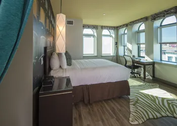 Hotel Indigo Pittsburgh East Liberty by IHG hotel thumbnail 7