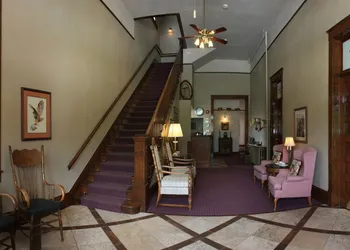 Town Hall Inn hotel thumbnail 2