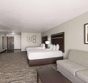 La Quinta Inn & Suites by Wyndham Sioux Falls hotel detail image 4