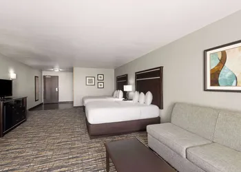 La Quinta Inn & Suites by Wyndham Sioux Falls hotel thumbnail 4