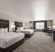 La Quinta Inn & Suites by Wyndham Sioux Falls hotel detail image 7