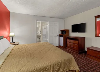 Rodeway Inn Dickson hotel thumbnail 7