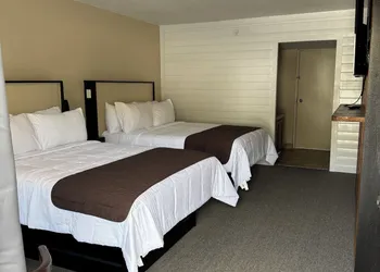 Sleepy Bear Motel hotel thumbnail 3