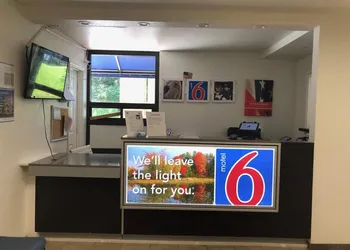 Motel 6 Nashville, TN - Airport hotel thumbnail 2