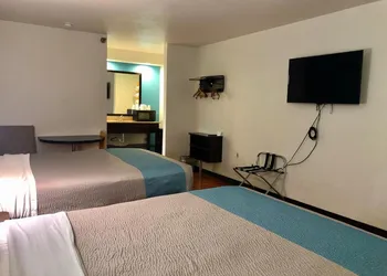 Motel 6 Nashville, TN - Airport hotel thumbnail 7
