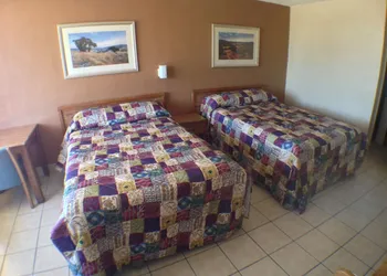 Budget Inn hotel thumbnail 7