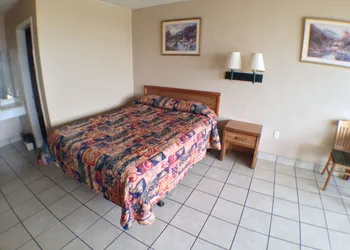 Budget Inn hotel thumbnail 8