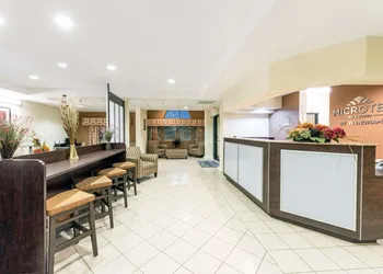 Microtel Inn and Suites Eagle Pass hotel thumbnail 2