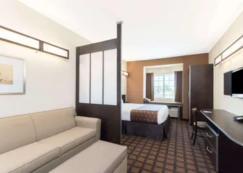 Microtel Inn and Suites Eagle Pass hotel thumbnail 6