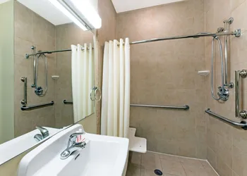 Microtel Inn and Suites Eagle Pass hotel thumbnail 8