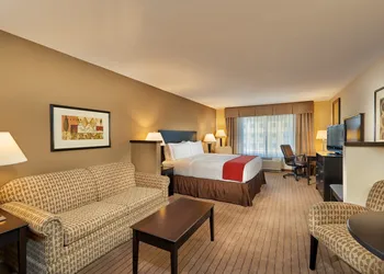 Holiday Inn Express & Suites El Paso Airport Area by IHG hotel thumbnail 3