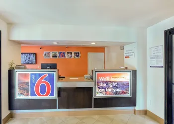 Motel 6 Dallas, TX - South hotel thumbnail 6