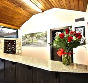 Peach Tree Inn & Suites hotel detail image 3