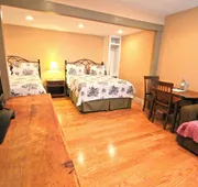 Peach Tree Inn & Suites hotel detail image 4