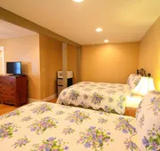 Peach Tree Inn & Suites hotel detail image 5