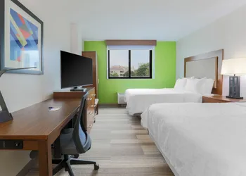 Holiday Inn Express & Suites Fort Worth Downtown by IHG hotel thumbnail 6