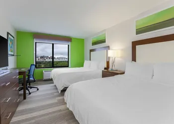 Holiday Inn Express & Suites Fort Worth Downtown by IHG hotel thumbnail 7