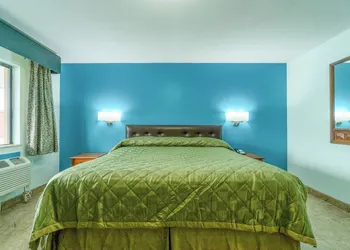 Budget Inn By OYO Edinburg Hwy 281 hotel thumbnail 6