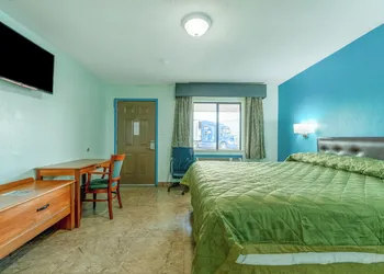 Budget Inn By OYO Edinburg Hwy 281 hotel thumbnail 8