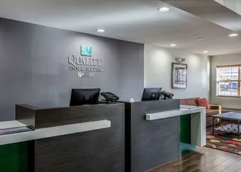 Quality Inn & Suites El Paso I-10 hotel thumbnail 2