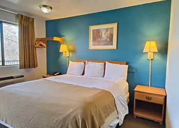Executive Inn hotel thumbnail 5