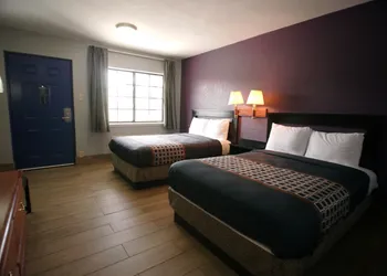 Texas Inn Airport McAllen hotel thumbnail 3