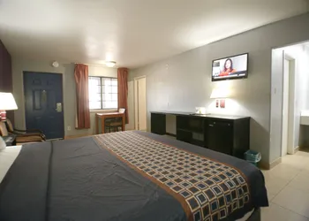 Texas Inn Airport McAllen hotel thumbnail 7
