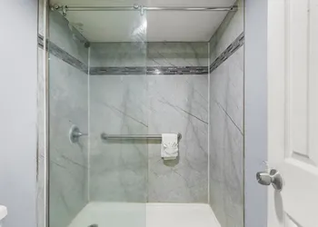 Travel Inn hotel thumbnail 6