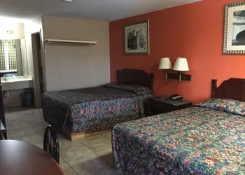 Deluxe Inn Airport hotel thumbnail 3
