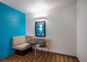 Motel 6 Irving, TX - Irving DFW Airport East hotel thumbnail 6