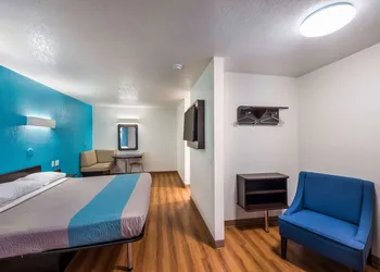 Motel 6 Irving, TX - Irving DFW Airport East hotel thumbnail 8
