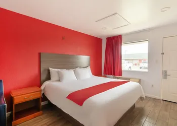 OYO Hotel San Antonio near AT&T Center hotel thumbnail 4