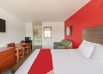 OYO Hotel San Antonio near AT&T Center hotel thumbnail 6