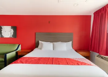 OYO Hotel San Antonio near AT&T Center hotel thumbnail 7