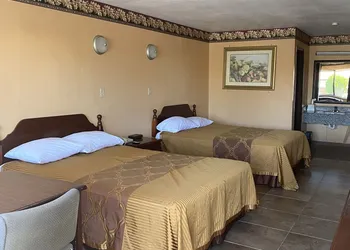 Executive Inn and Suites hotel thumbnail 8