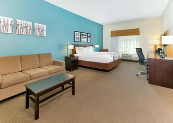 Wingate by Wyndham Longview North hotel thumbnail 6