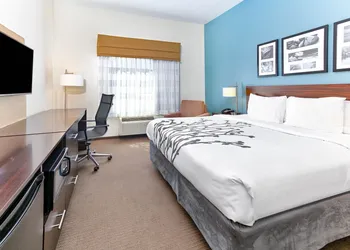 Wingate by Wyndham Longview North hotel thumbnail 8
