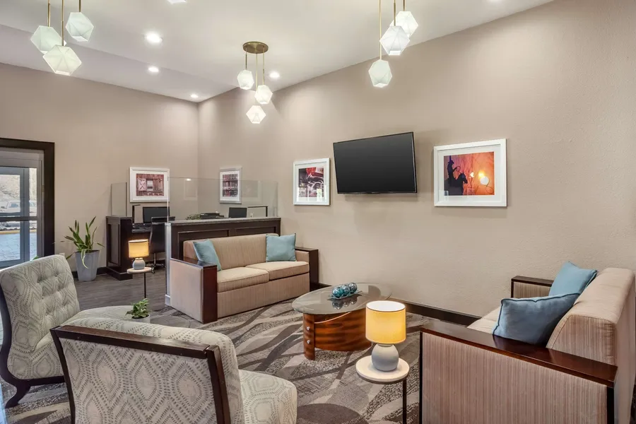 Best Western Plus Lake Jackson Inn & Suites hotel detail image 2