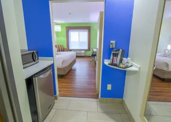Holiday Inn Express & Suites Raymondville by IHG hotel thumbnail 6