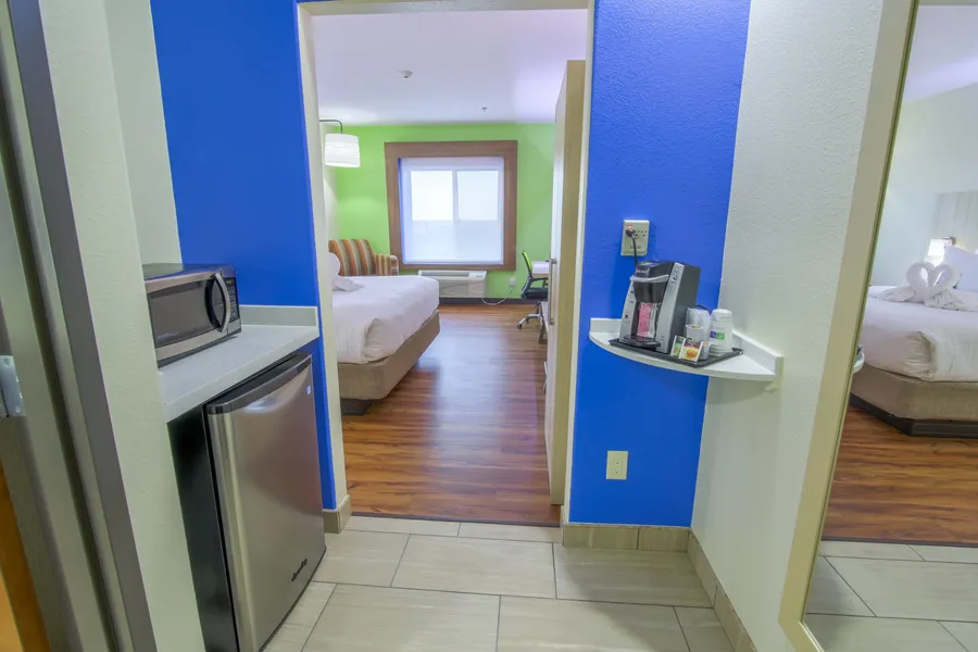 Holiday Inn Express & Suites Raymondville by IHG hotel detail image 6