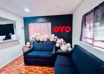 OYO Garden Inn and Suites Pearsall I-35 East hotel thumbnail 3