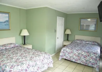 Bayfront Cottages hotel thumbnail 7