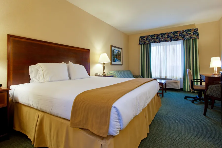 Holiday Inn Express Hotel & Suites San Antonio by IHG hotel detail image 2
