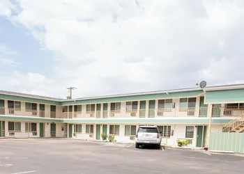 Budget Inn hotel thumbnail 5
