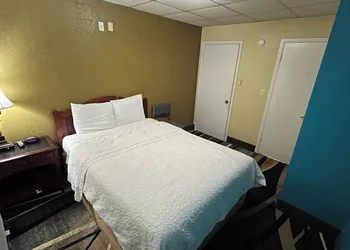 Extended Stay Snyder hotel thumbnail 6
