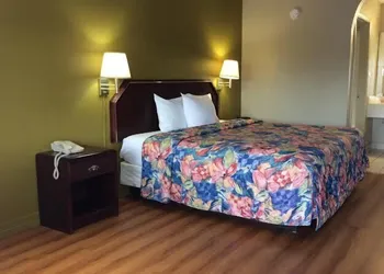Stratford House Inn and Suites hotel thumbnail 4