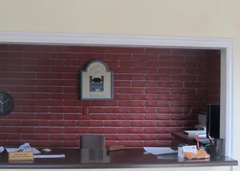 Country Inn hotel thumbnail 2