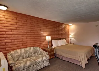 Country Inn hotel thumbnail 6
