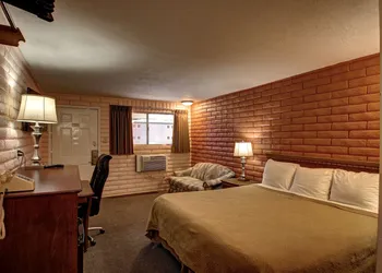 Country Inn hotel thumbnail 7